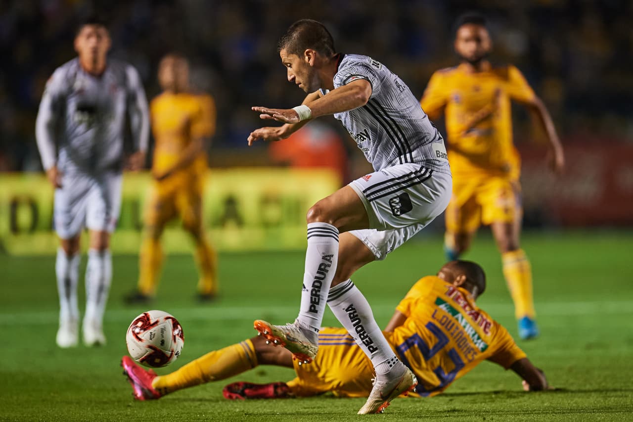 Con goles de Luis Quiñones y André Pierre Gignac, Tigres le pega 2-1 al Atlas y se queda con los tres puntos.