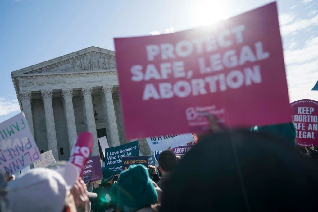 Corte Suprema declara inconstitucional ley que restringía el acceso al aborto en Louisiana