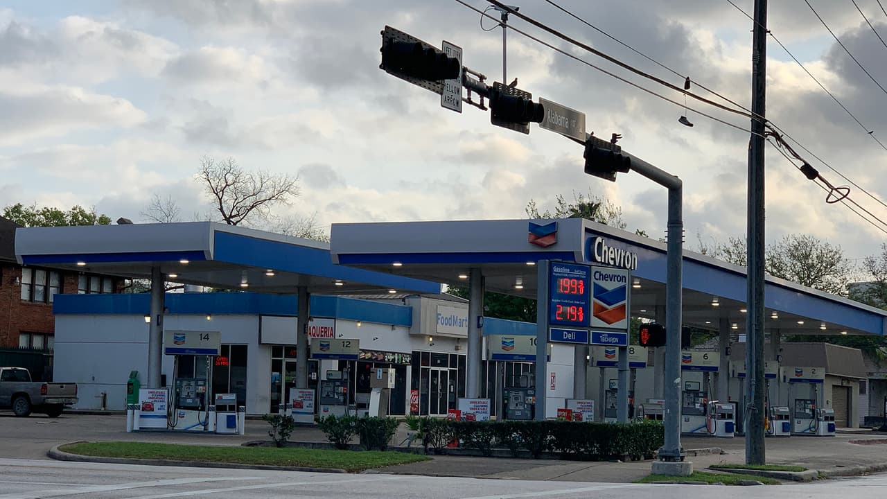 A consecuencia de la crisis mundial por el coronavirus, el economista Daniel Yañez consideró que sin duda Estados Unidos está en riesgo de caer en recesión al igual que Europa.