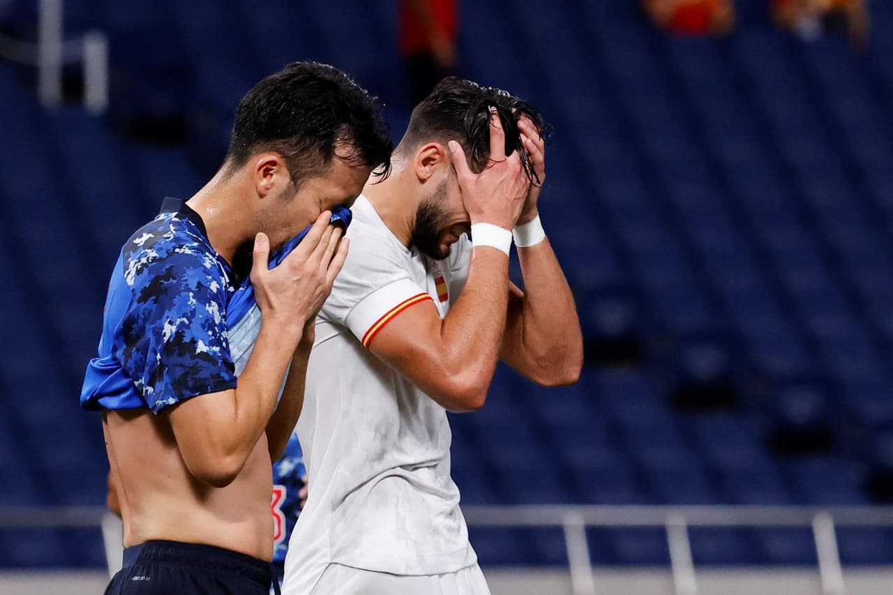 España se impone, con único gol de Marco Asencio, ante el equipo anfitrión y consigue su pase a la gran final de los Juegos Olímpicos de Tokyo 2020. Terminó el tiempo regular y fue hasta el minuto número 115 con un zurdazo, que el jugador español definió y consigue el pase. Japón se medirá ante México por la medalla de bronce.