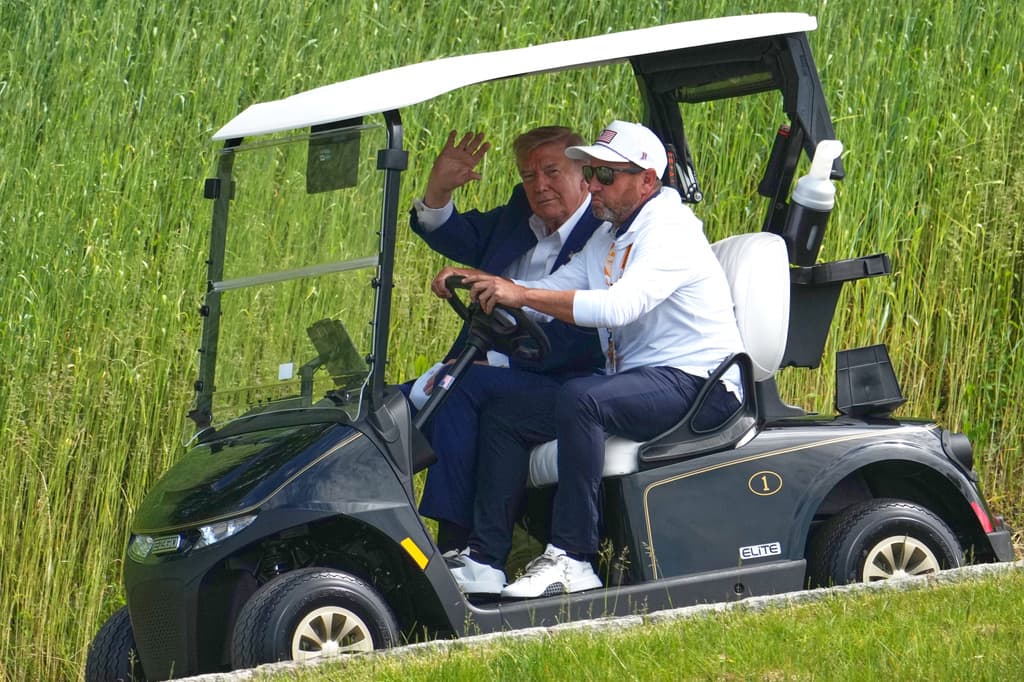 Donald Trump aceptó la invitación del Circuito de la PGA para fungir como presidente honorario de la Copa de los Presidentes 2026, que se jugará del 22 al 27 de septiembre en el Club de Campo Medinah, cerca de Chicago.