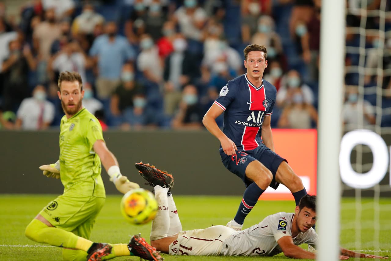 Ante la ausencia de Neymar y Mbappé, Julian Draxler (90+3’) marcó el solitario gol del triunfo en el Parque de los Príncipes para el conjunto de Tuchel. La siguiente jornada enfrentarán al cuadro de Niza.