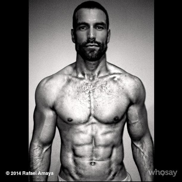 Un trabajador del hospital reveló a TVNotas que Amaya llegó inconsciente y de inmediato fue integrado a Terapia Intensiva.