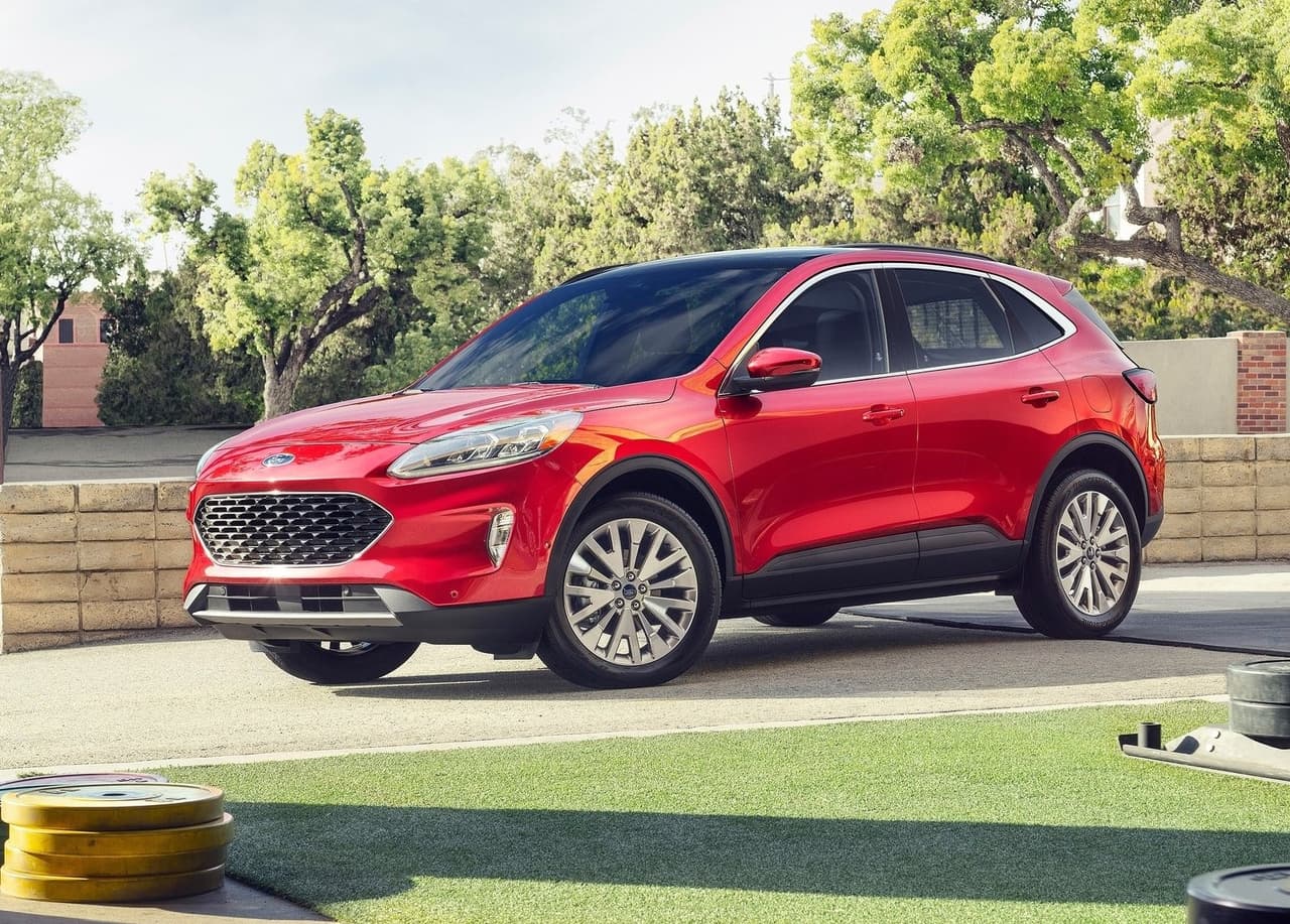 <h3 class="cms-H3-H3"><b>18. Ford Escape</b></h3>
<br>
<br>178,496 unidades vendidas durante 2020.
<br>
<br>Comparado al 2019, las ventas de la Ford Escape cayeron un 26%.