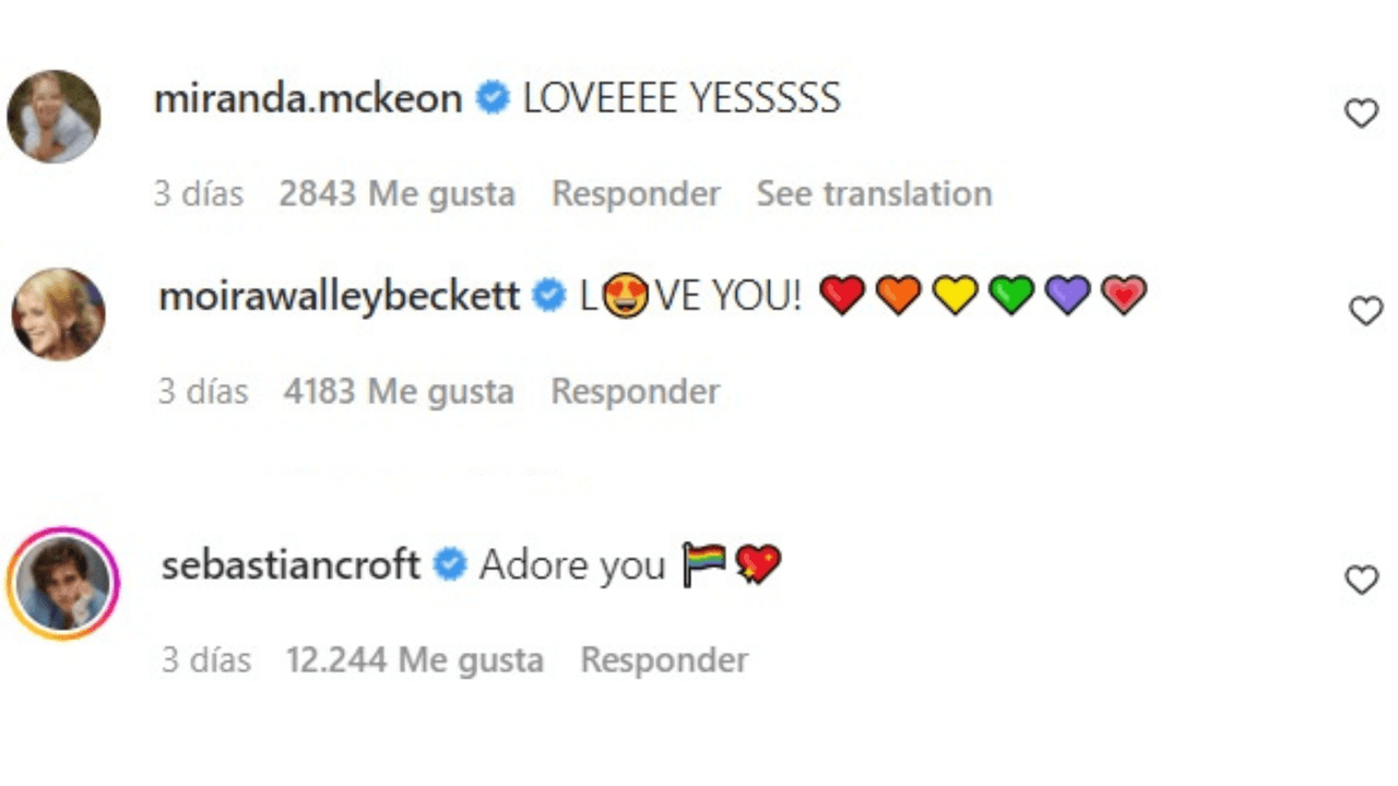 Los emojis de colores y la bandera LGBT no podína faltar