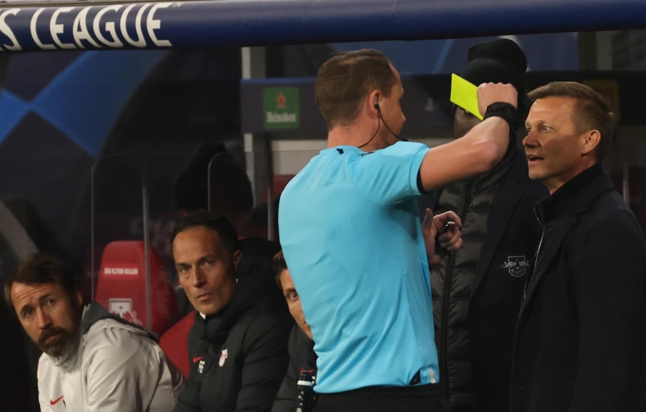 Paris Saint Germain empata ante el RB Leipzig con marcador 2-2, con doblete de Georginio Wijnaldum (21’, 39’) a favor de la visita. Las otras dos anotaciones fueron deChristopher Nkunku(8') yDominik Szoboszlai (90'+2'), durante la fase de grupos en la UEFA Champions League.