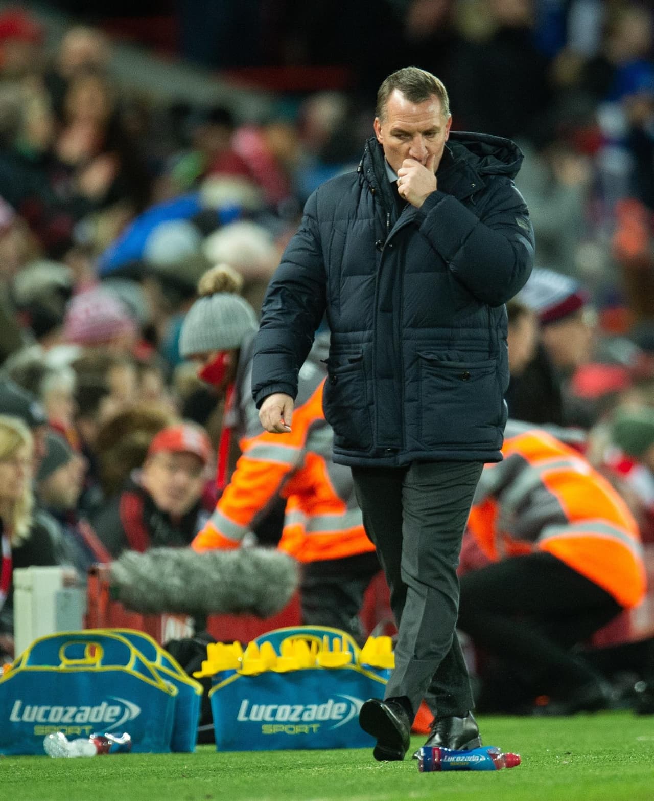 Liverpool derrota 2-0 al Leicester City con doblete de Diogo Jota en Anfield. El colombiano Luis Díaz salió como titular para enfrentar a los Foxes.