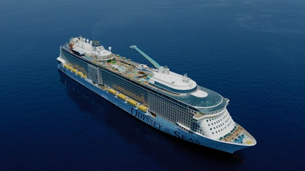 Crucero de Royal Caribbean se queda en altamar antes de regresar a Florida por casos de coronavirus