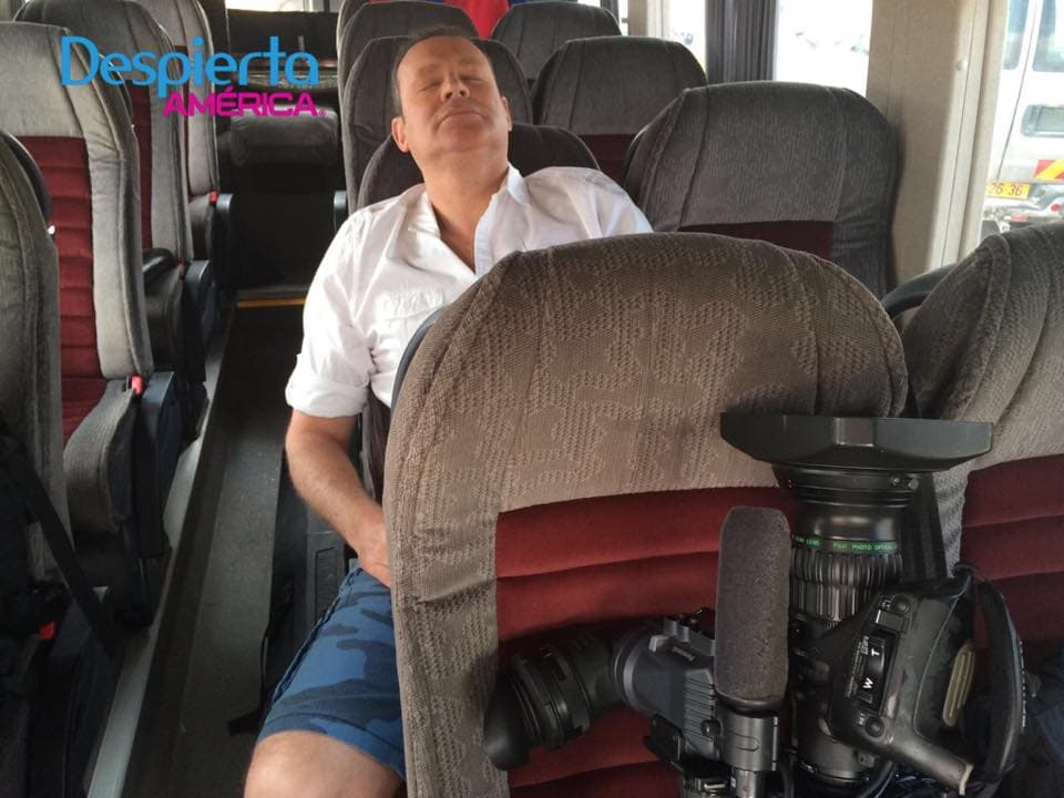 ¡DESPIERTA! Alan Tacher se tomó una siesta.