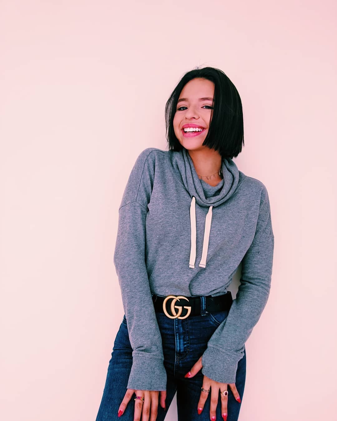 Ángela Aguilar ha acaparado los reflectores desde que decidió seguir los pasos de su padre.