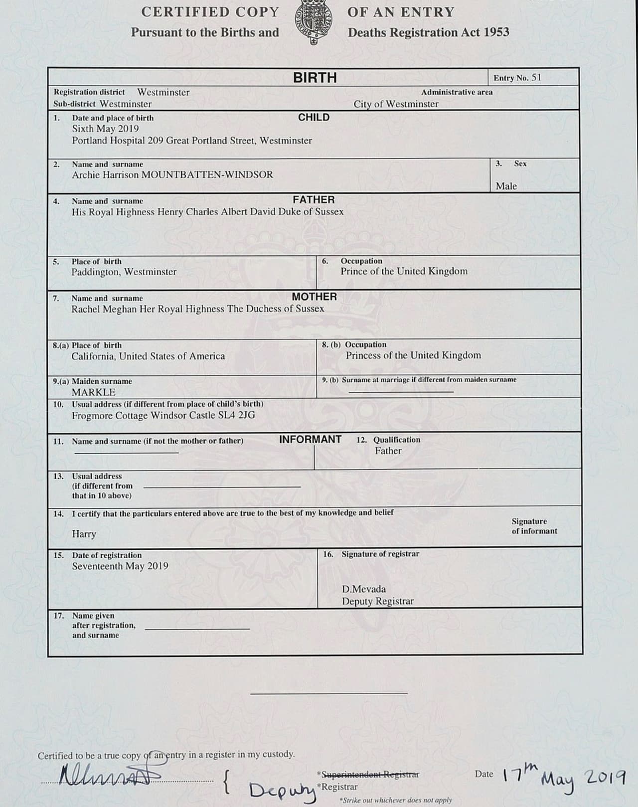 El documento aclaró que el pequeño vino al mundo en el Porland Hospital de Westminster, tal y como se había especulado tras el nacimiento. Si bien, numerosos reportes previos al alumbramiento indicaban que la duquesa de Sussex daría a luz en su casa.