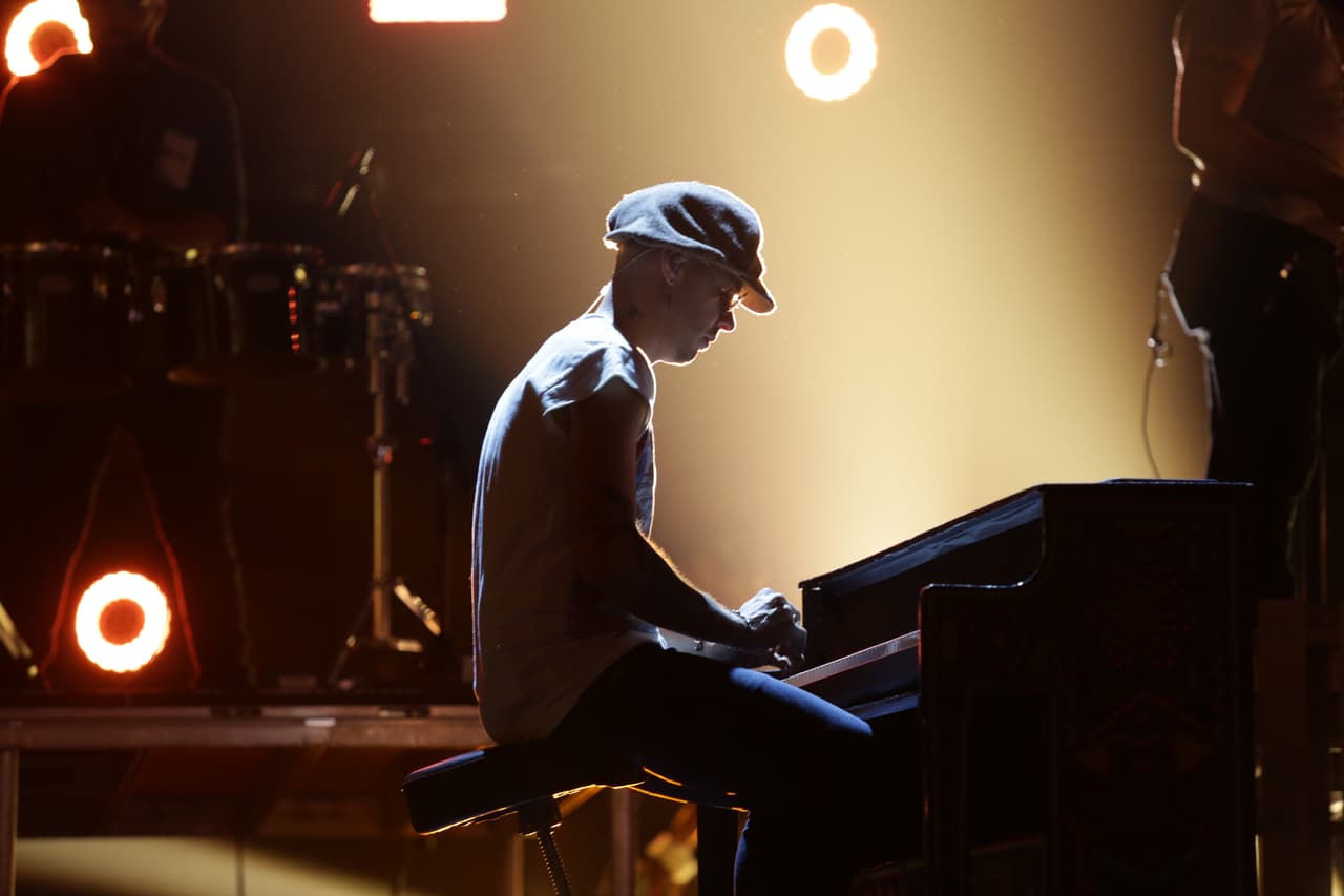 La dedicación de Jesse en el piano se nota muchísimo.