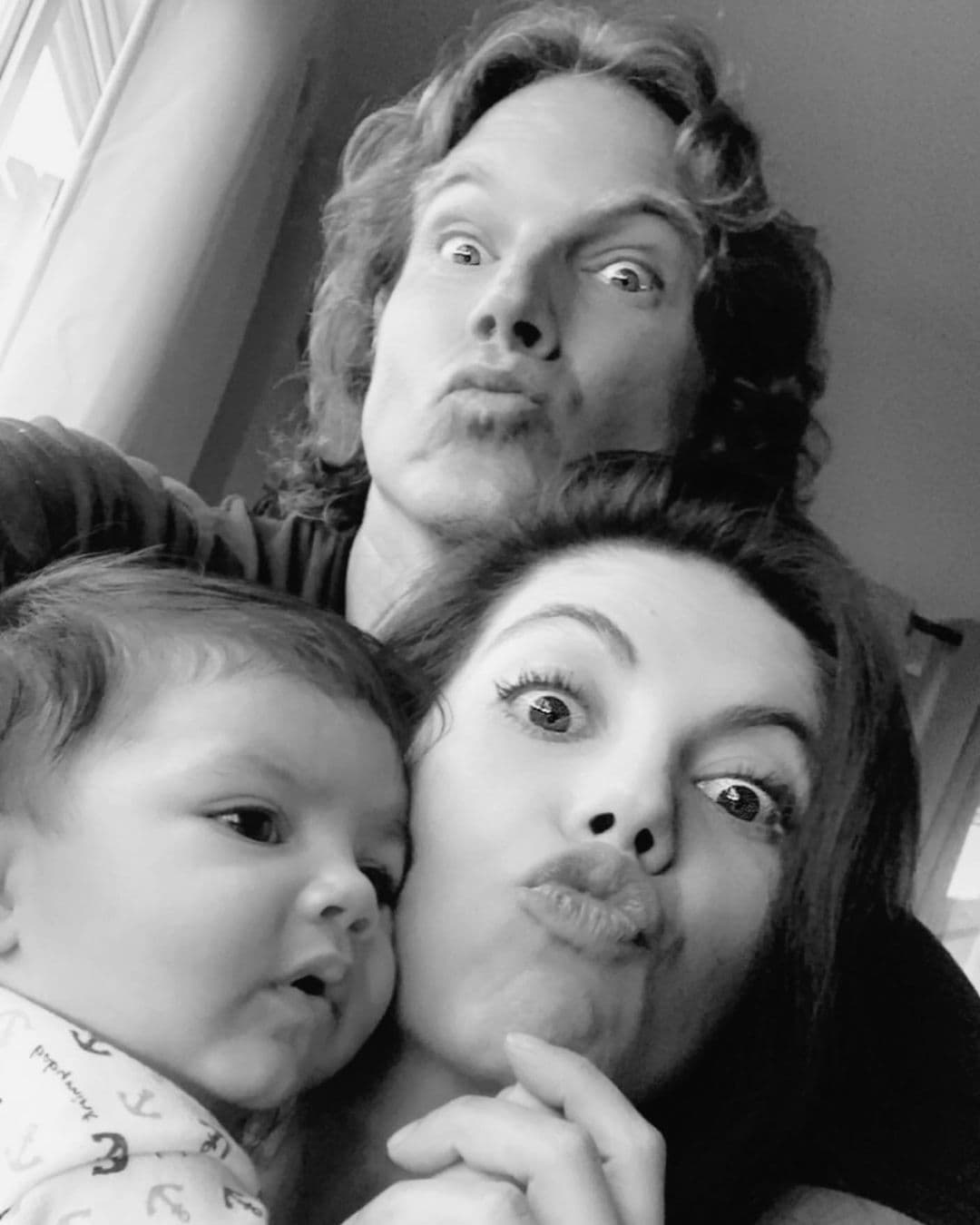 En agosto del 2020, África Zavala se convirtió en mamá por primera vez, con el nacimiento de Leoncito, su hijo con el también actor León Peraza.