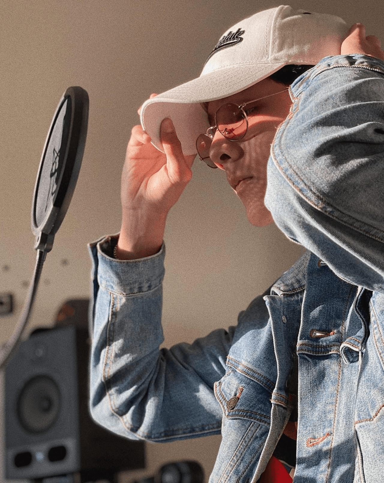 A los 15 años, Ramón decidió dejar la agrupación de su padre y comenzar una carrera musical en solitario.