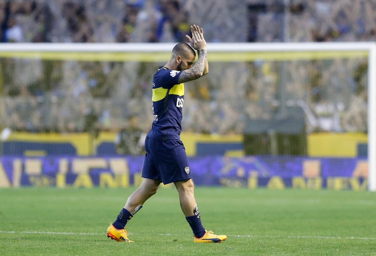 En su primer año, logró 23 goles en 30 partidos que le ayudaron al club 'Xeneize' a conseguir el título de la liga de Argentina.
<b>Así está la tabla del promedio goleador en Boca en los últimos 4 años:</b>