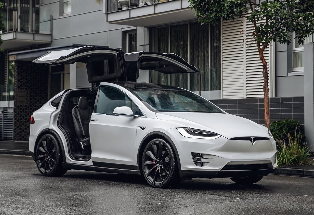 <h3 class="cms-H3-H3"><b>6 - Tesla Model X</b></h3>
<br>
<br>
<b>Tiempo promedio que pasa en los concesionarios antes de venderse:</b> 47.6 días.