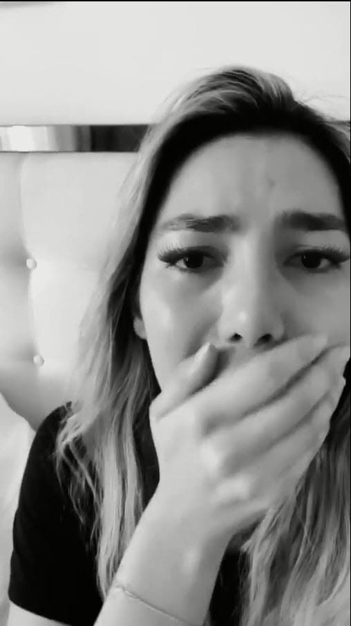 "
<b><a href="https://www.univision.com/famosos/frida-sofia-rompe-en-llanto-al-aceptar-que-si-aborto-un-hijo-de-su-ex-y-dice-que-eso-produjo-el-quiebre-con-su-mama-fotos" target="_blank">Sí tuve un aborto</a></b>, es lo que más me ha dolido en toda mi vida porque yo siempre he querido una familia, y me emocioné mucho", dijo Frida Sofía al tiempo que rompía en llanto en
<b><a href="https://www.youtube.com/watch?v=V04BwEHyRSw" target="_blank">'Ventaneando'. </a></b>
<br>