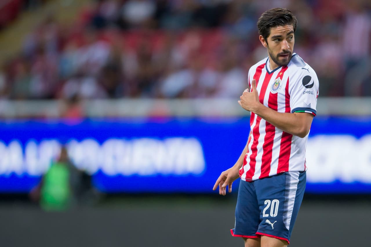 Action photo during the match Chivas vs Veracruz, corresponding to Day 14 of the Closing Tournament 2018 of Liga BBVA Bancomer, at the Akron Stadium, Foto de acción durante el partido Chivas vs Veracruz, Correspondiente a la Jornada 14 del Torneo Clausura 2018 de la Liga BBVA Bancomer, en el Estadio Akron, en la foto: Rodolfo Pizarro 07/04/2018/MEXSPORT/ Action photo during the match Chivas vs Veracruz, corresponding to Day 14 of the Closing Tournament 2018 of Liga BBVA Bancomer, at the Akron Stadium, Foto de acción durante el partido Chivas vs Veracruz, Correspondiente a la Jornada 14 del Torneo Clausura 2018 de la Liga BBVA Bancomer, en el Estadio Akron, en la foto: Rodolfo Pizarro 07/04/2018/MEXSPORT/