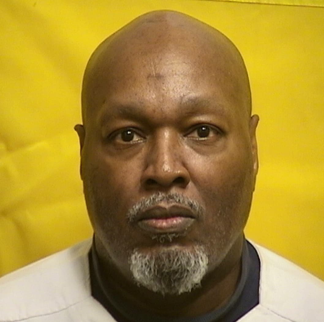 Esta fotografía sin fecha, facilitada por el Departamento de Rehabilitación y Correccionales de Ohio, muestra a Romell Broom, un recluso condenado a muerte en Ohio que sobrevivió a un intento de ejecución fallido en 2009 y que falleció el lunes 28 de diciembre de 2020 debido a posibles complicaciones derivadas del Covid-19, según informó el sistema penitenciario estatal.