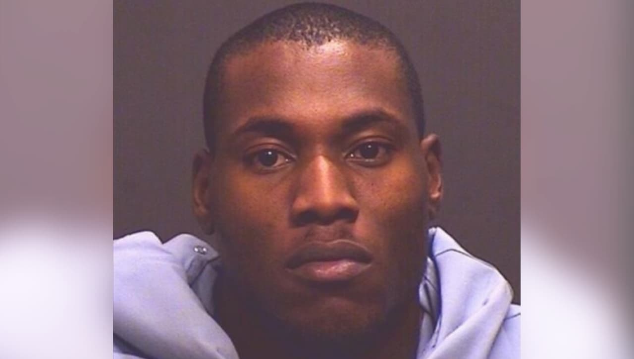 Leslie Stephen Scarlett, de 35 años, fue identificado como el hombre que presuntamente disparó y mató al menos a una persona durante los tiroteos del domingo en el lado sur de Tucson.