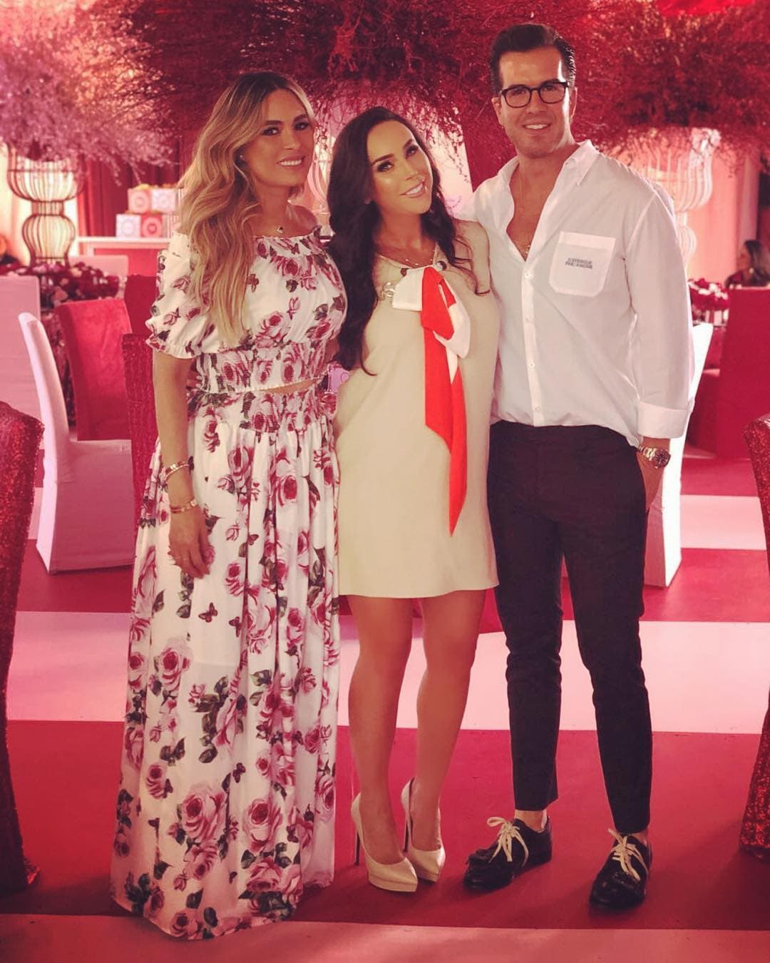 Galilea Montijo organizó el último baby shower de su amiga Inés Gómez Mont, quien está a punto de traer al mundo a la pequeña María.