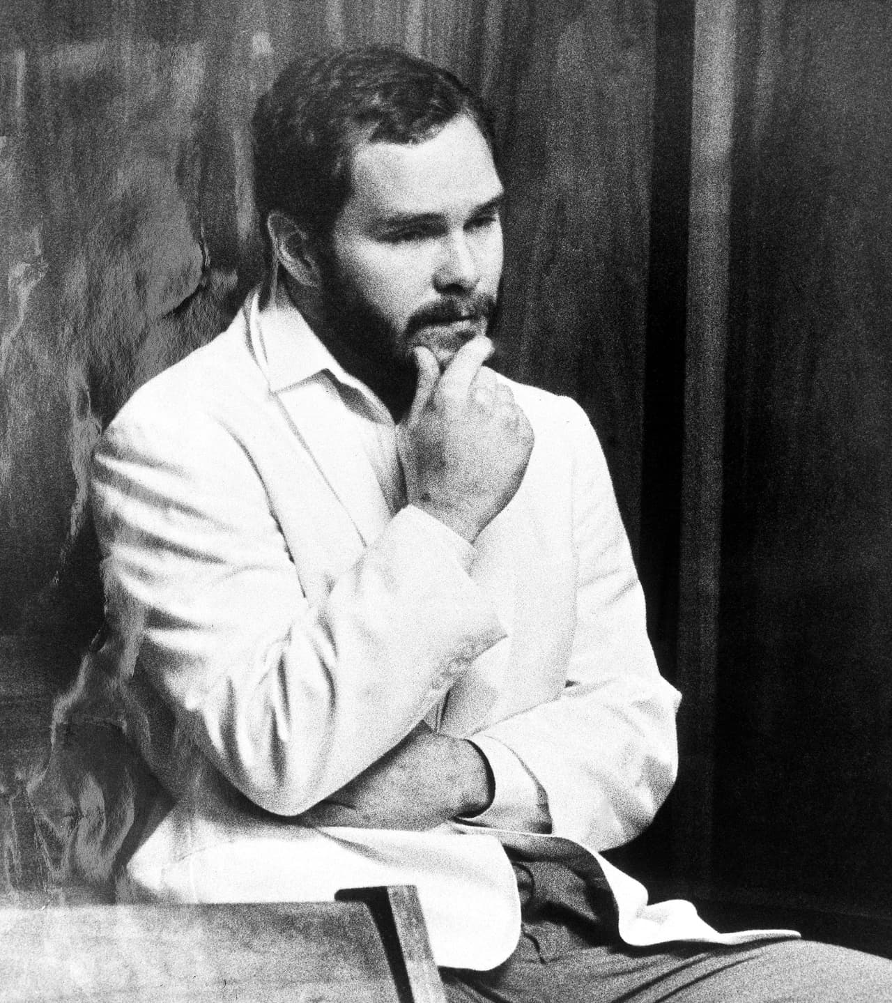 <b>Dominique Dunne era una joven actriz </b>que saltó a la fama al protagonizar la icónica película de terror Poltergeist de 1982. Mientras la joven de 22 años se preparaba para ser una destacada actriz, conoció a un asistente de chef, John Thomas Sweeney, con quien comenzó una vida en pareja pese a la oposición de sus padres.