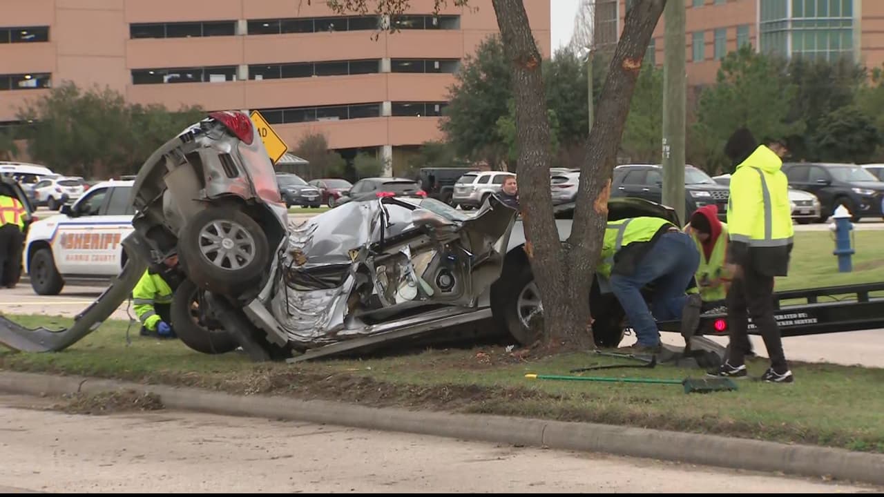 El
<b><a href="https://www.univision.com/local/houston-kxln/muere-un-hombre-de-78-anos-tras-perder-el-control-de-su-auto-y-estrellarse-con-varios-arboles-video">accidente</a></b> que cobró la vida del conductor septuagenario se registró este miércoles por la mañana en la cuadra
<b>10300 de Huffmeister Rd,</b> entre Wimbledon Oaks y la autopista 290.