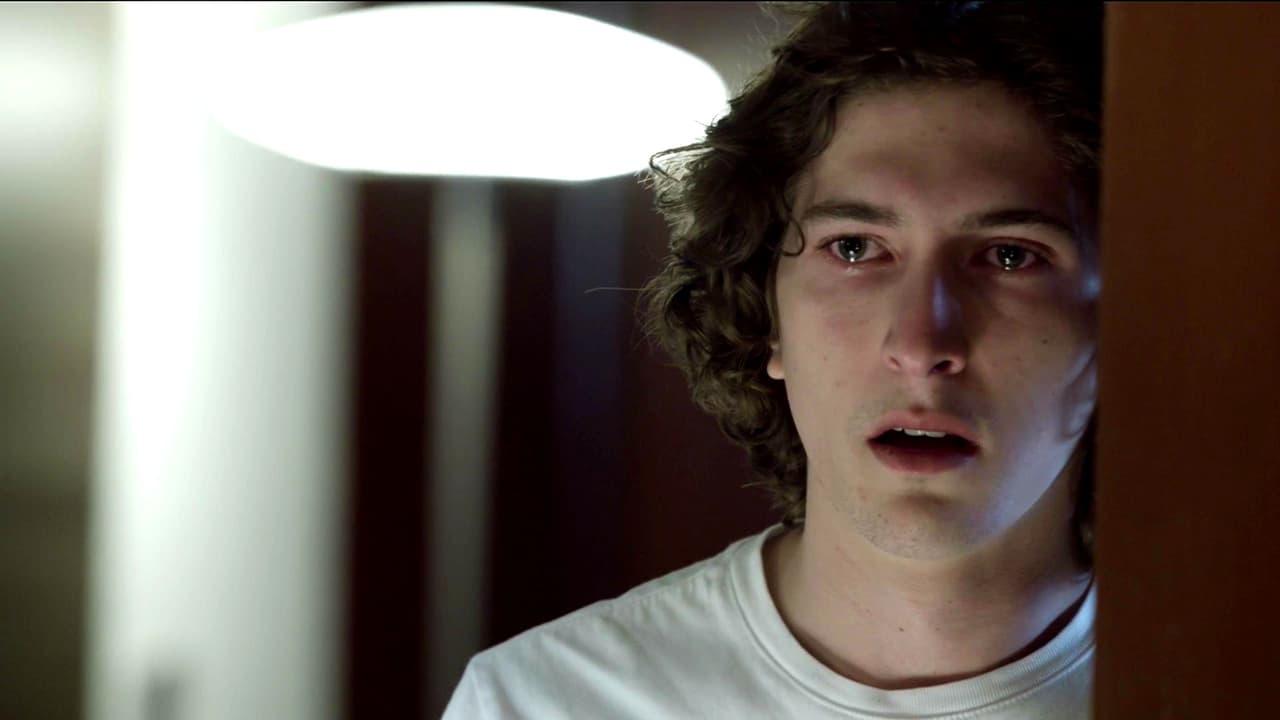 Sin embargo, Emiliano escuchó su conversación y ahora cree que su madre es una asesina. No te pierdas ‘La candidata’ en su semana de estreno a las 9PM / 8C por UniMás.