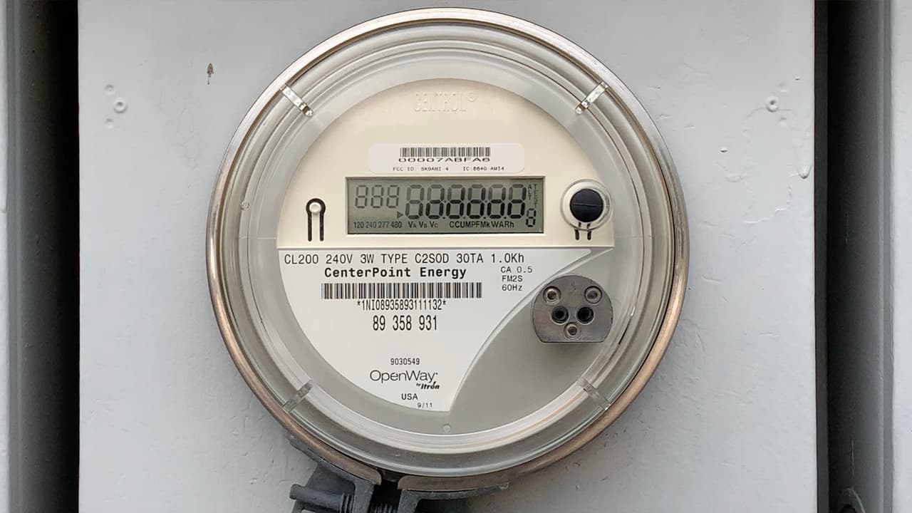 Cuando TDHCA lanzó el programa de asistencia para servicios públicos en julio, la alta demanda los obligó a cerrar el portal de aplicaciones durante la primera semana.
