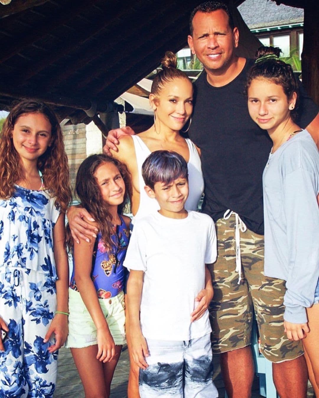 Jennifer Lopez y Alex Rodríguez llevan un poco más de cuatro años de relación y junto a sus hijos, que ambos tienen de sus relaciones anteriores, comparten una linda convivencia.