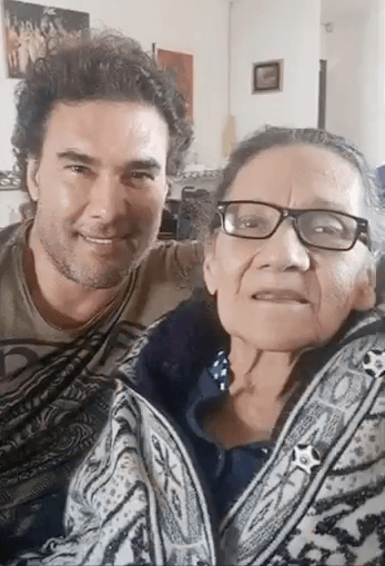 "Mi mamá siempre va a seguir estando en mí y ahí vamos juntos", finalizó.
<br>