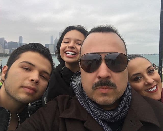 Para él ha sido muy gratificante trabajar con sus hijos a quienes considera súper talentosos y llenos de seguridad.