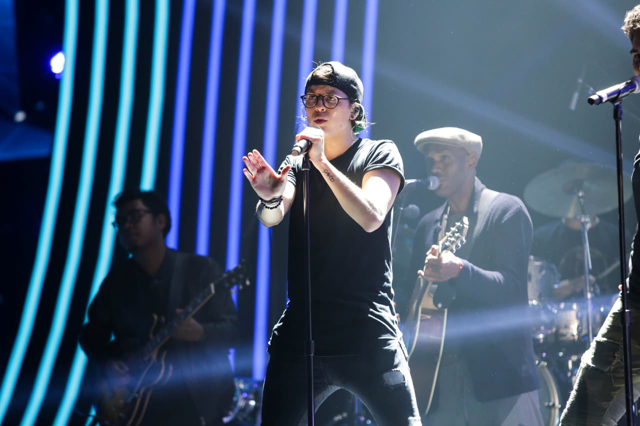 Están nominados en la categoría de Mejor Nuevo Artista y fácilmente pudieran llevarse el gramófono. ¿Será así? Sea como sea el crecimiento de estos chicos ha sido increíble desde que ganaron la primera temporada de La Banda. Te dejamos con lo mejor de su ensayo.