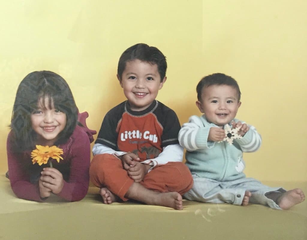 Gustavo Ángel no suele publicar imágenes de sus tres pequeños.