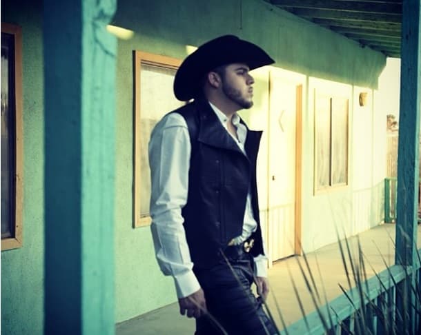 No cabe duda, Gerardo Ortiz es una estrella que tiene muchas sorpresas preparadas.