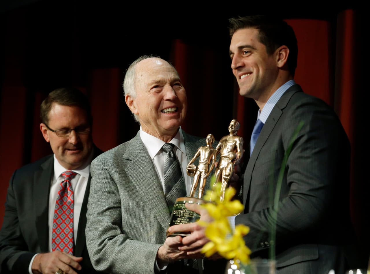 Recibió el premio al Jugador Más Valioso de la NFL en 1966 y fue incluido en el equipo ideal de la década de 1960. También fue nombrado el Jugador Más Valioso de los primeros dos Super Bowls.