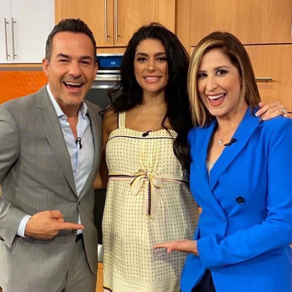 Elyangélica González llegó al estudio desde una asignación especial solo para darle sus mejores deseos a la feliz pareja.