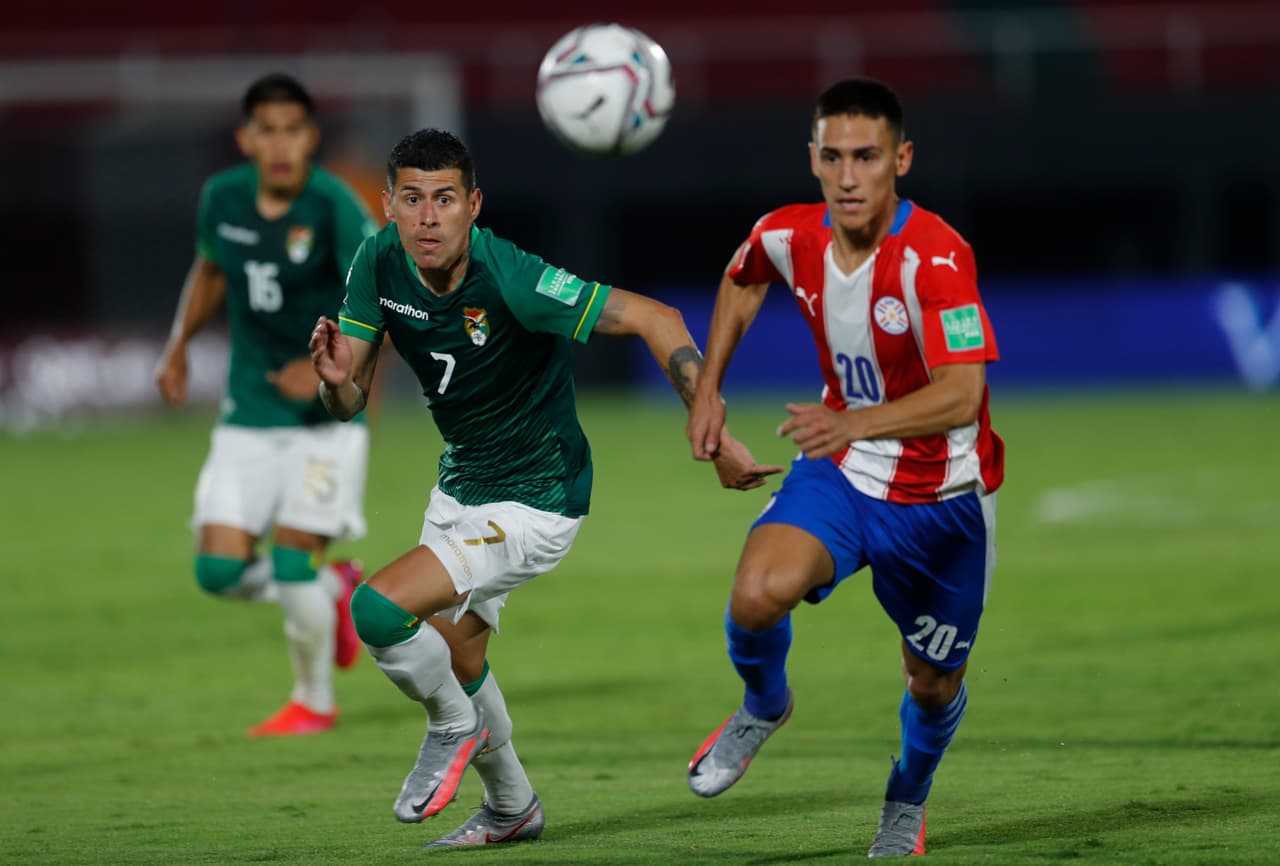 Bolivia se queda cerca de romper su mala racha como visitantes en las eliminatorias del mundial, pero Paraguay no se lo permite y terminan dividiendo puntos en un empate 2-2.