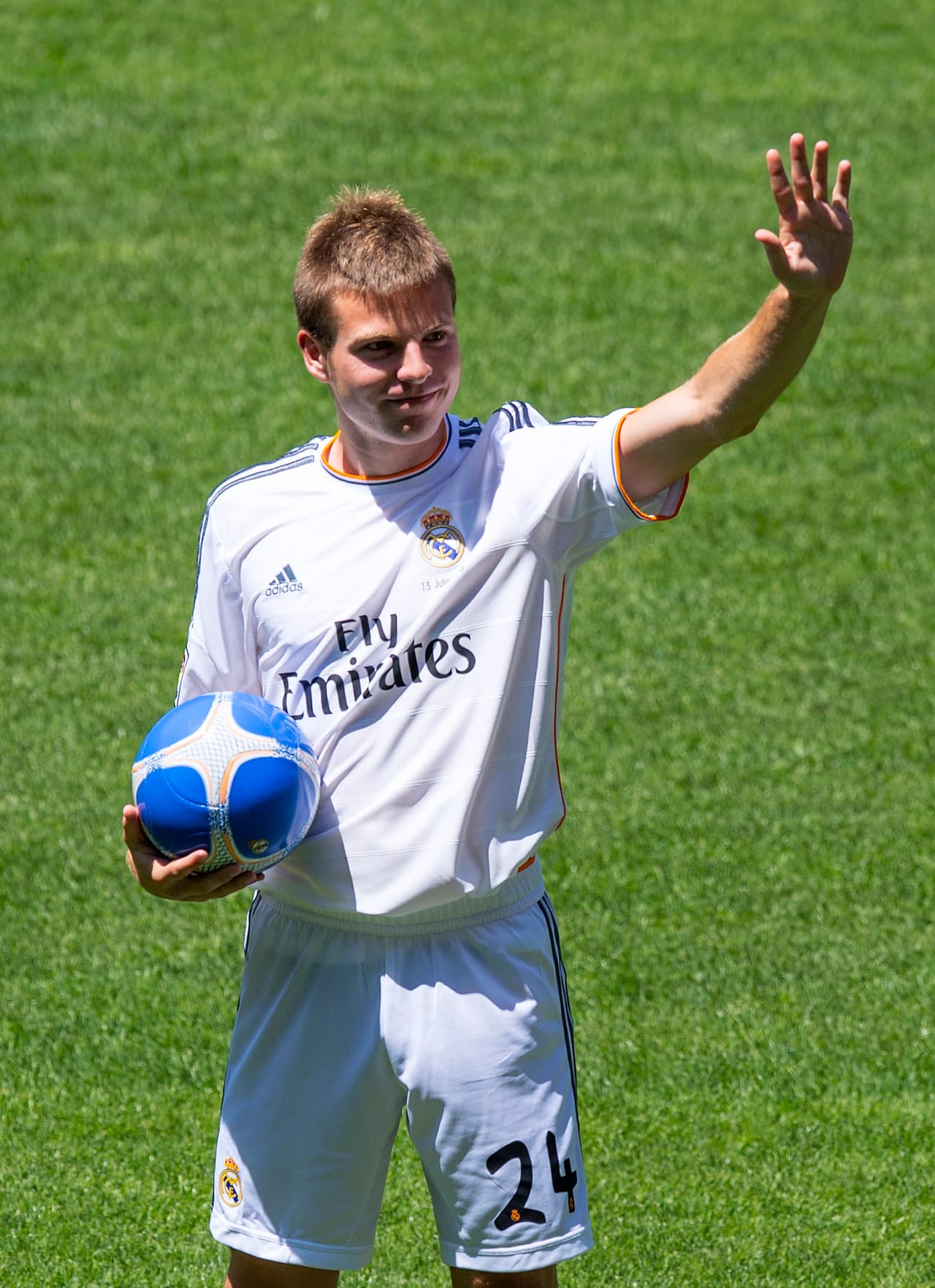 Illarramendi firma con la Real Sociedad para las próximas seis temporadas