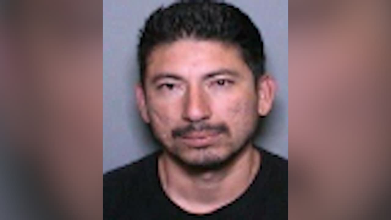 <b>Arturo Enrique González Navarro</b> - alias 'Kike'
<br>
<br>Acusado de tráfico de armas y conspiración para distribuir y poseer sustancias controladas como fentanilo.