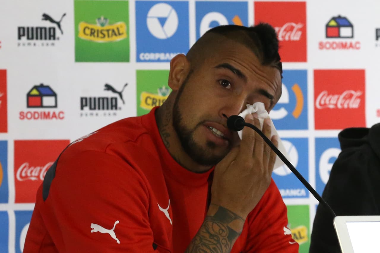 Arturo Vidal pide perdón entre lágrimas: ''Les fallé a todos''