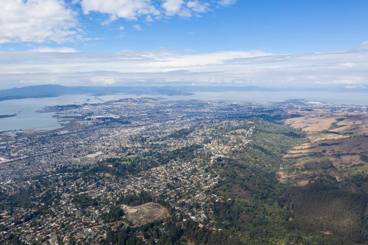 <h2 class="cms-H2-H2">7. El Cerrito, California</h2>
<br>
<br>💵
<b>Salario mínimo por hora a partir del 1 de enero de 2023:</b> $17.35
<br>