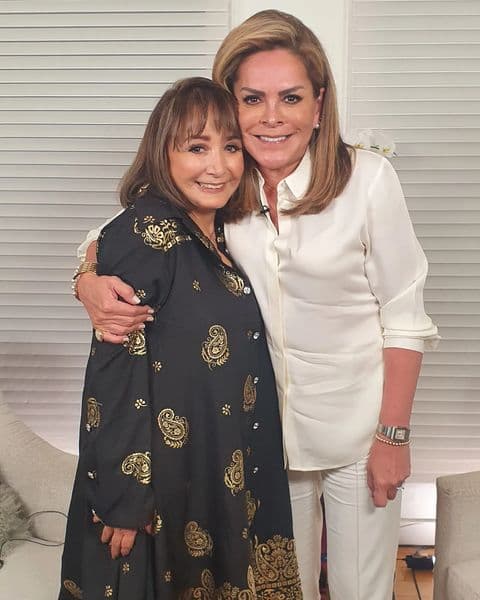 “¡Si no salgo ni a la esquina! Necesitaría asistir a reuniones de solteros, porque ahora ya ni existen los amigos por correspondencia como antes se usaba. Y si hay, han de pensar que ya estoy muy viejita”, explicó María Antonieta.
<br>