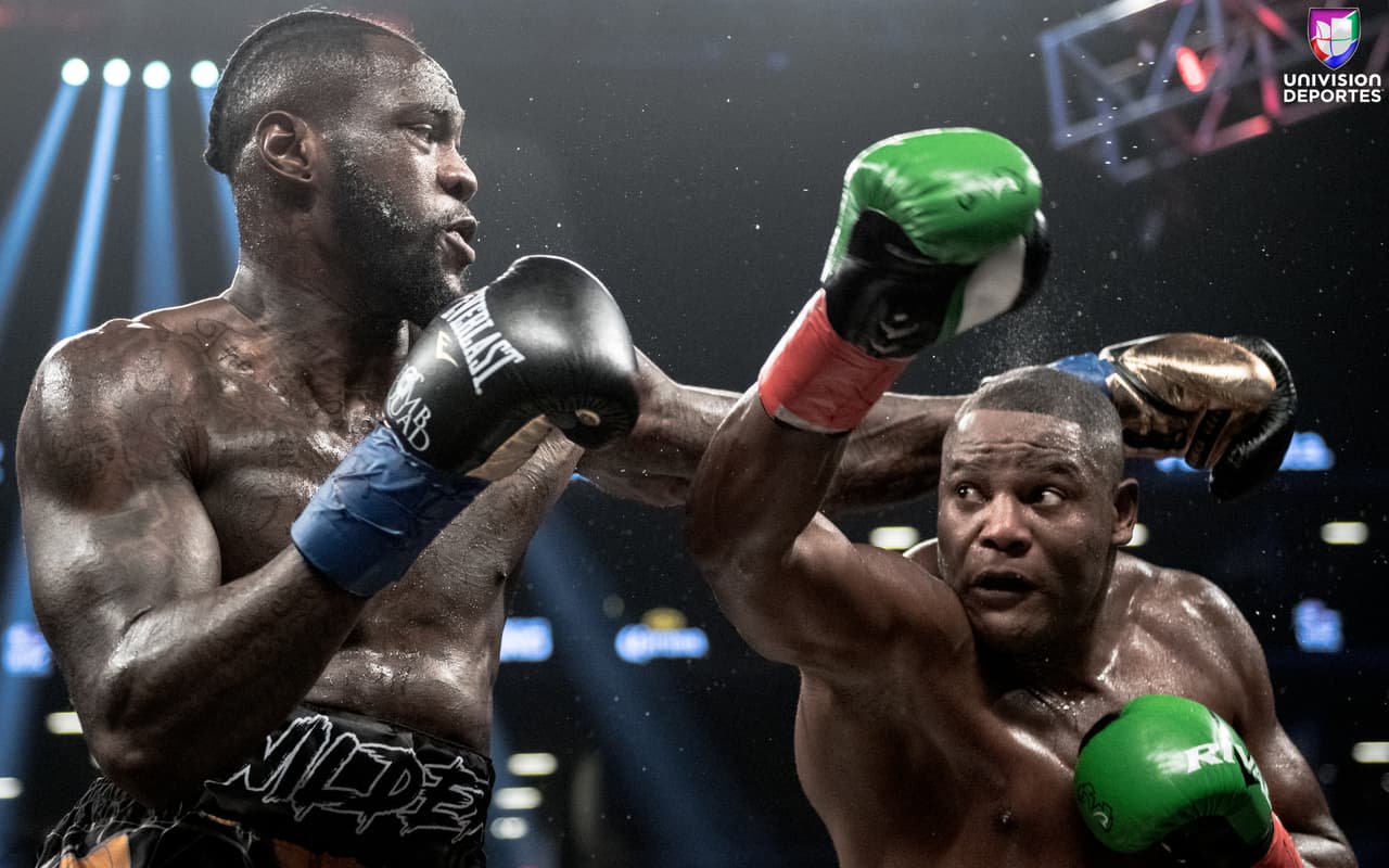 La pelea estelar en el Barclays Center de Brooklyn, una de las más esperadas en la categoría de los pesos completos, sobrepasó las expectativas de los aficionados. Luis Ortiz (28-1, 24 KOs) le complció la noche a Deontay Wilder (40-0, 39 KOs), pero el campeón sacó a relucir en el décimo round el poder que tiene en los nudillos para mandar al cubano a la lona en dos ocasiones y sellar la victoria.