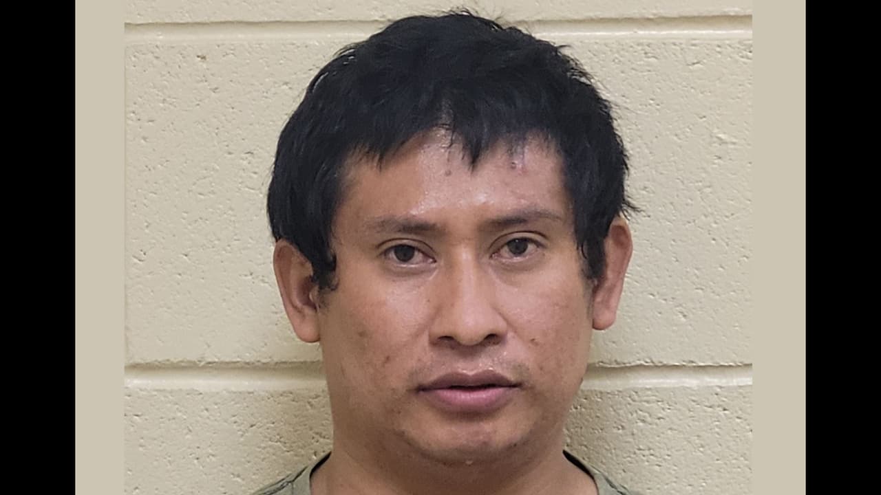 Agentes del sector Tucson arrestaron a César Tlasmanteco Vásquez cerca de Douglas. El ciudadano mexicano es un delincuente convicto. En agosto de 2021, fue declarado culpable de patrocinar a una prostituta que involucraba a un niño en El condado de Washington en Utah.