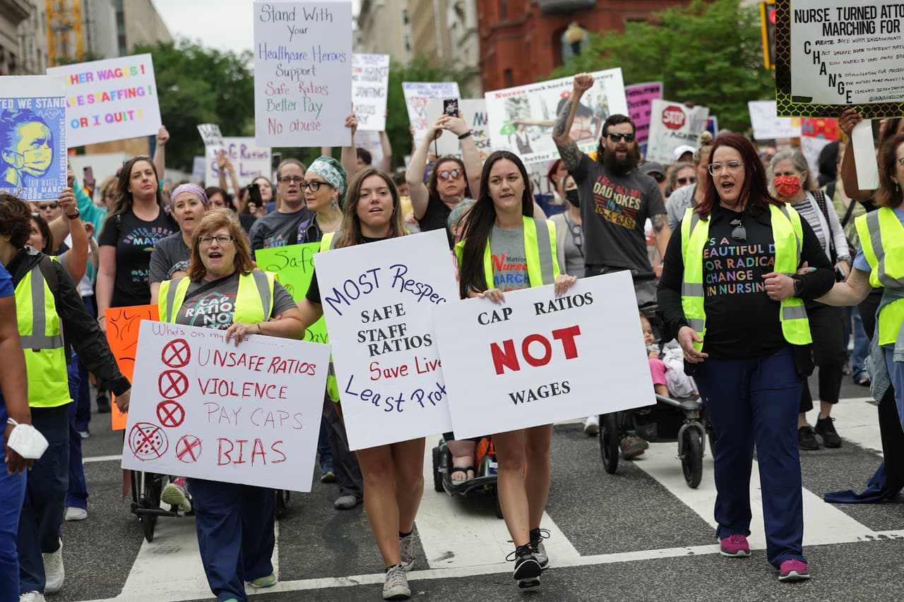 A las 9:00 AM iniciaron la marcha sobre la Avenida Pensilvania.