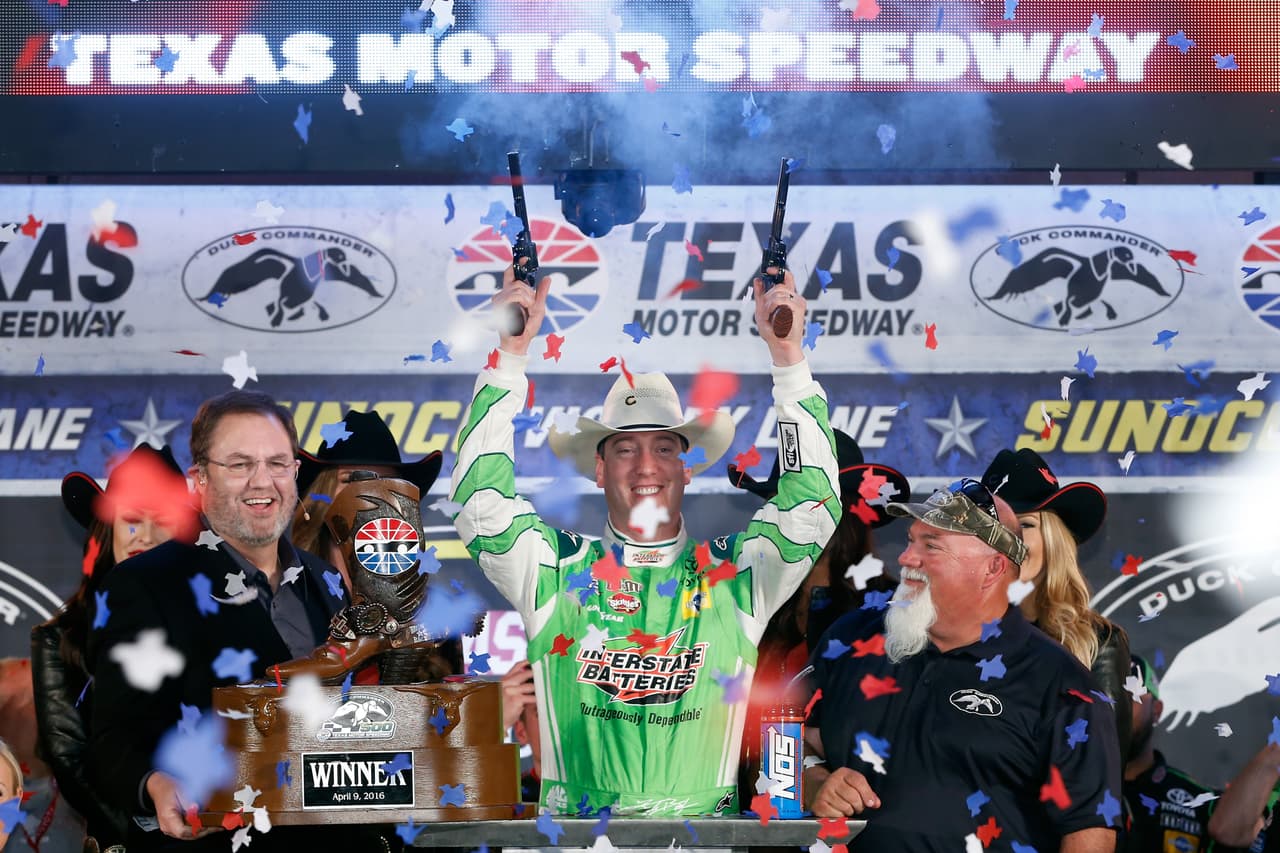 Emociones a más de 200 millas por hora en el Texas Motor Speedway
