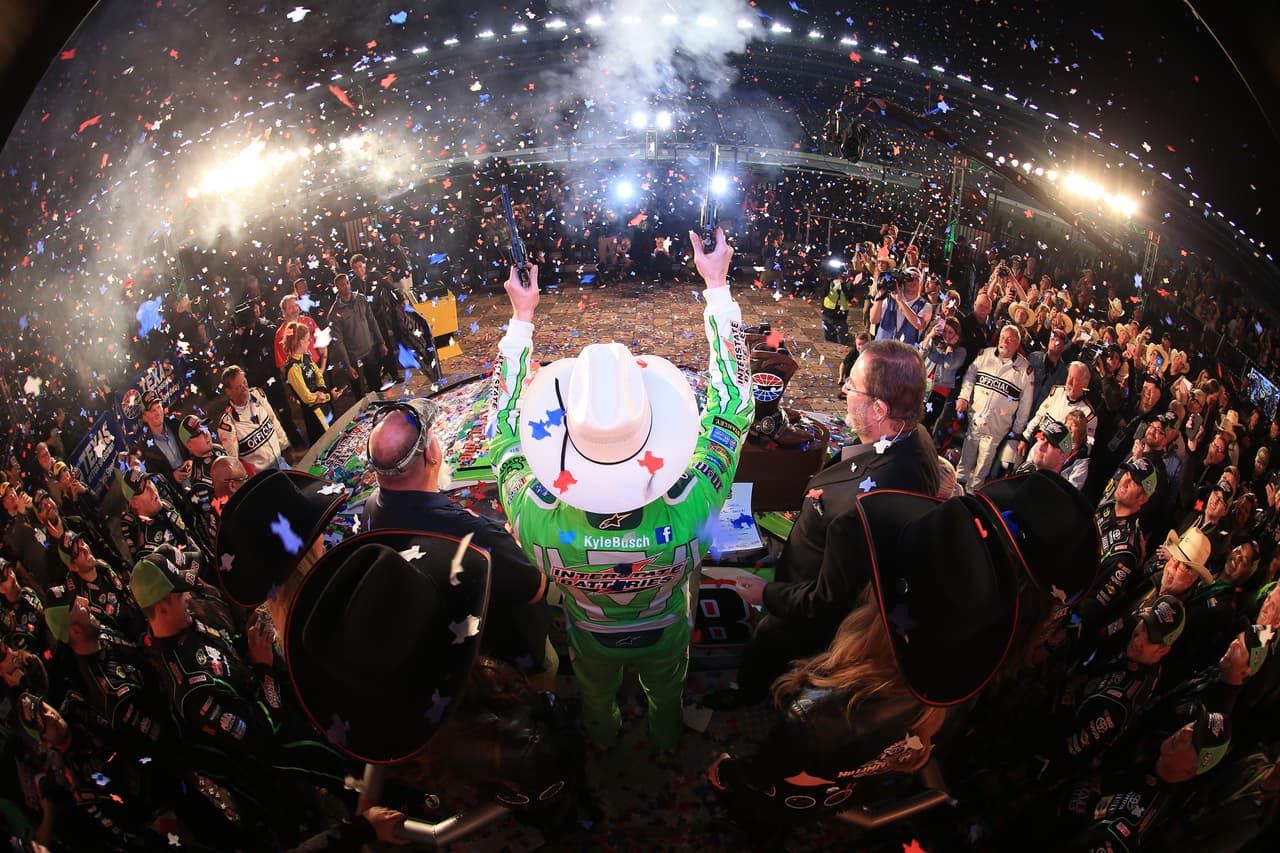 Emociones a más de 200 millas por hora en el Texas Motor Speedway
