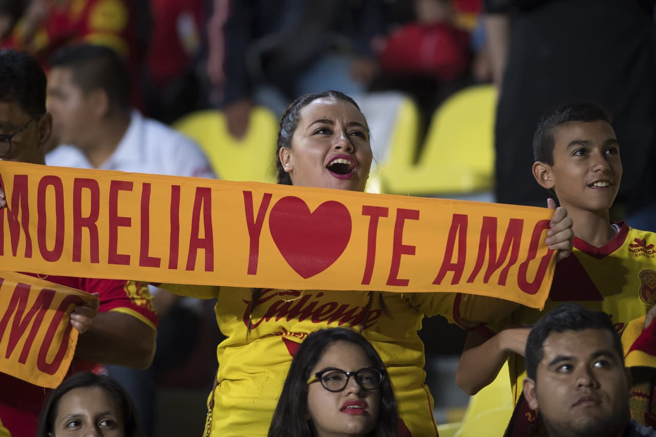 Los hinchas de Monarcas se vieron optimistas de lo que pudiera hacer su equipo, que es asíduo participante en esta fase.