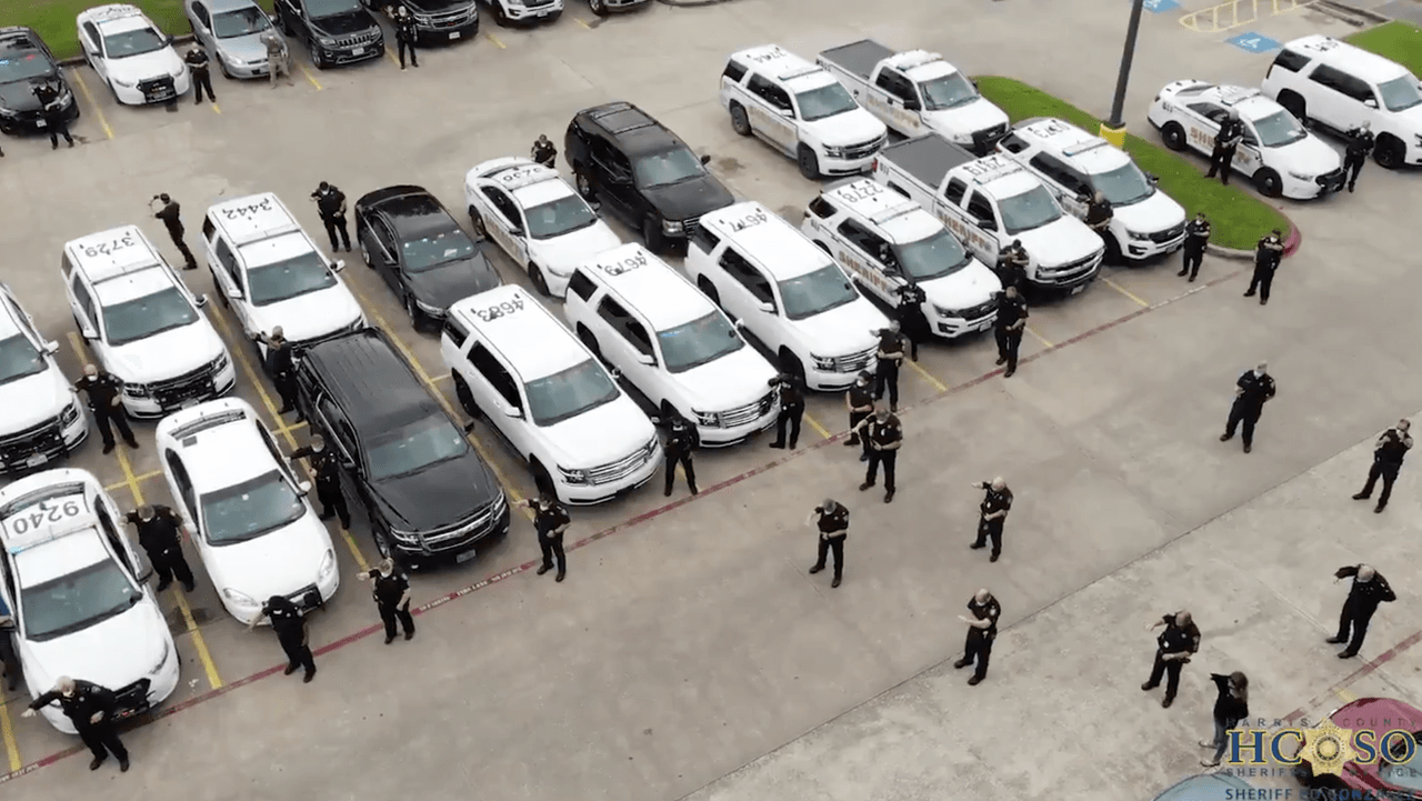 En la vigilia participaron oficiales de varios precintos.